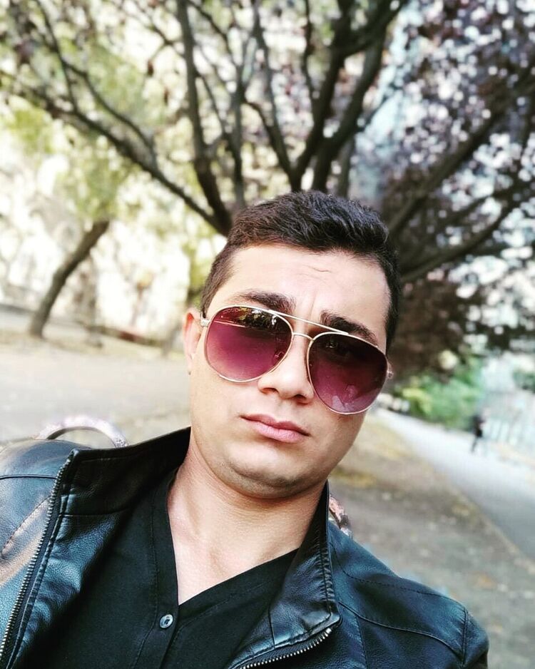   ,   Alex, 30 ,   ,   , c 