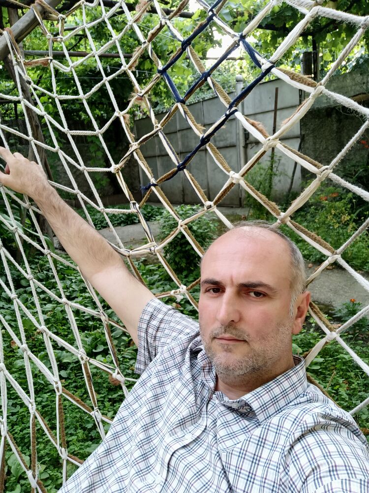  29813673  Konstantine, 50 ,    