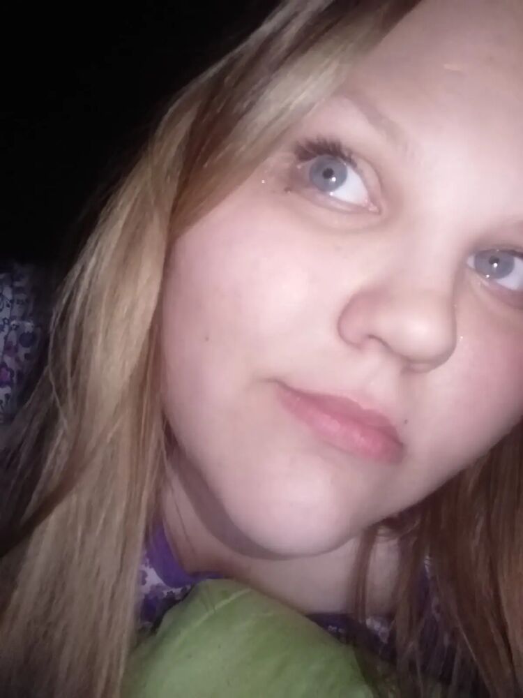  44192623  Anastasia, 22 ,    Charleston