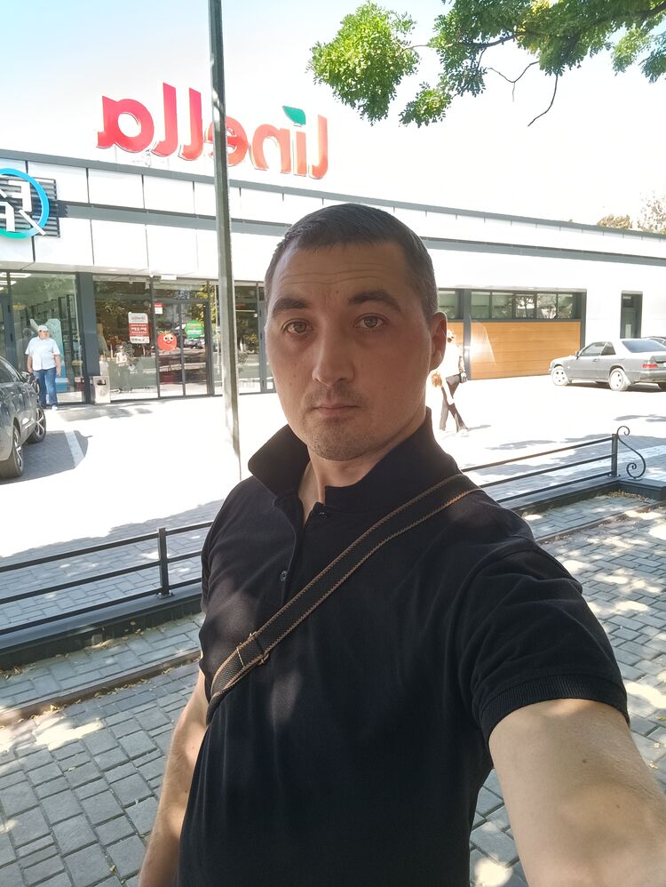  ,   Adrian, 32 ,   ,   , c , 