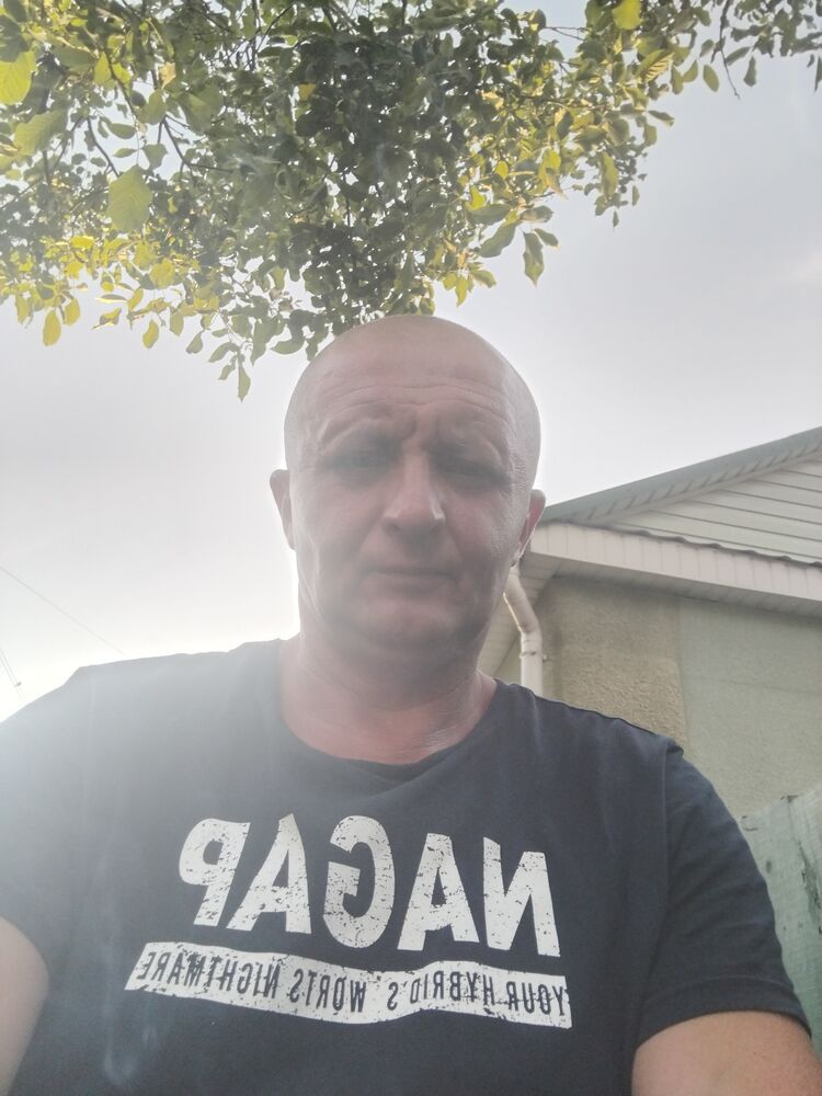  44349373  , 46 ,    