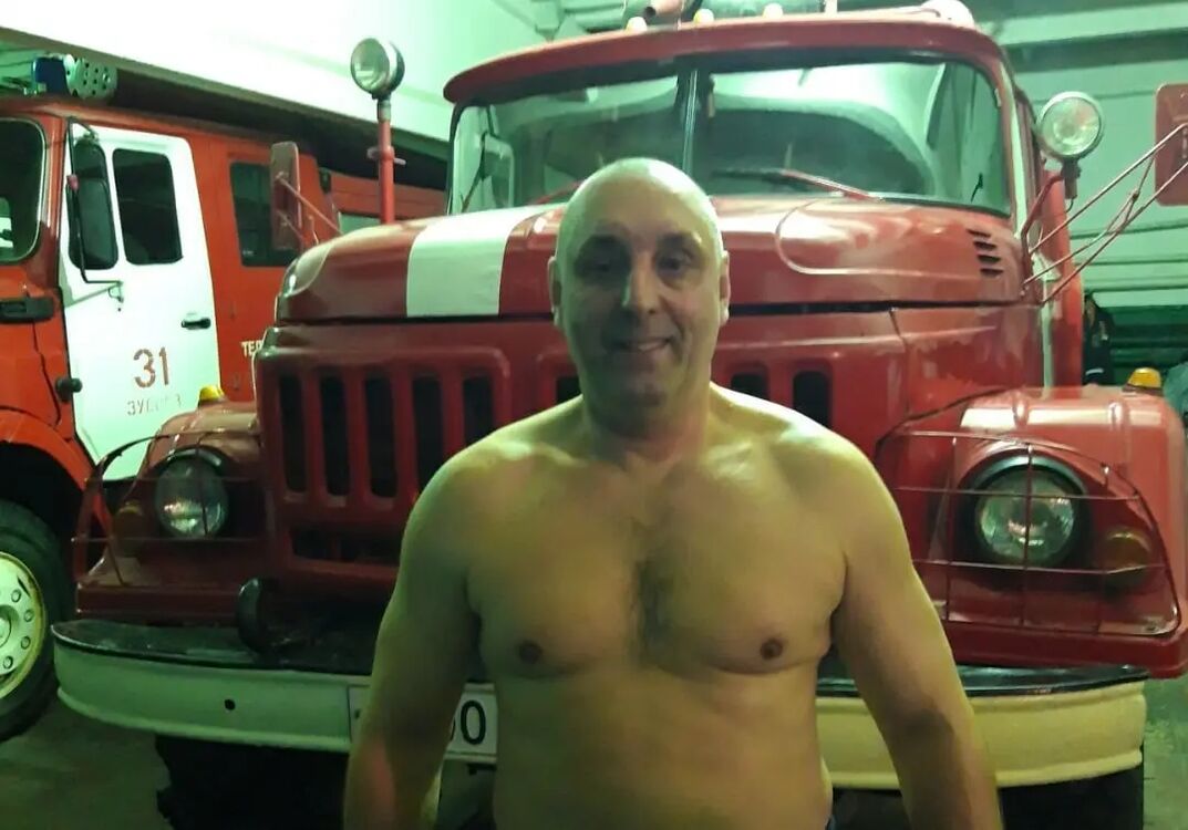  43586183   , 56 ,    