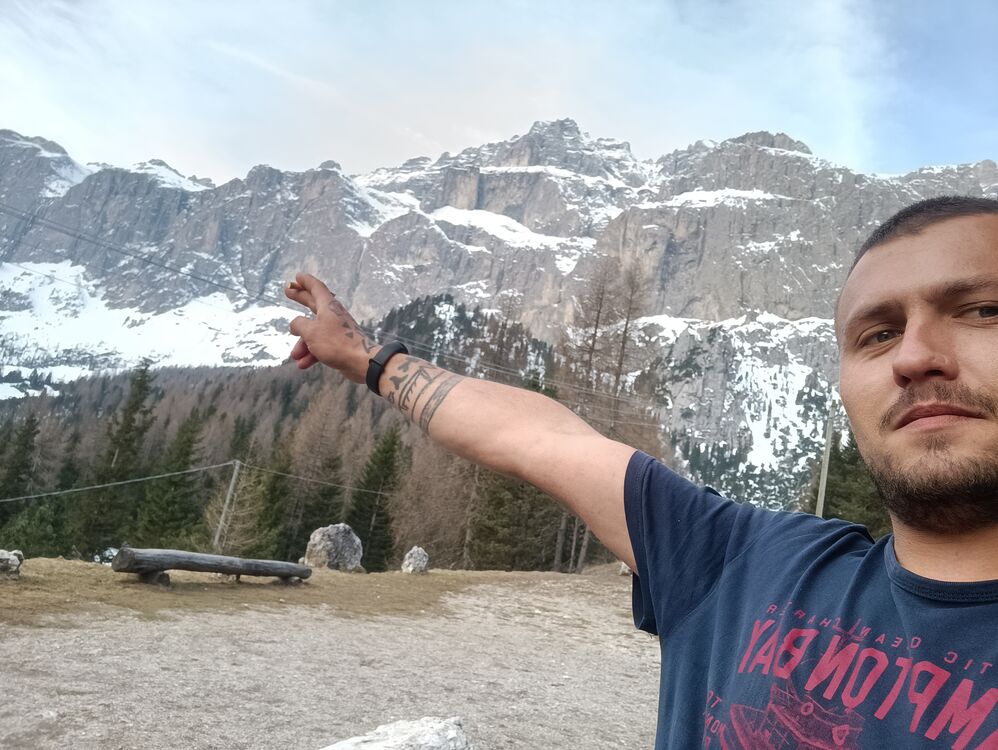  51155643  Andrew, 29 ,    La Louviere