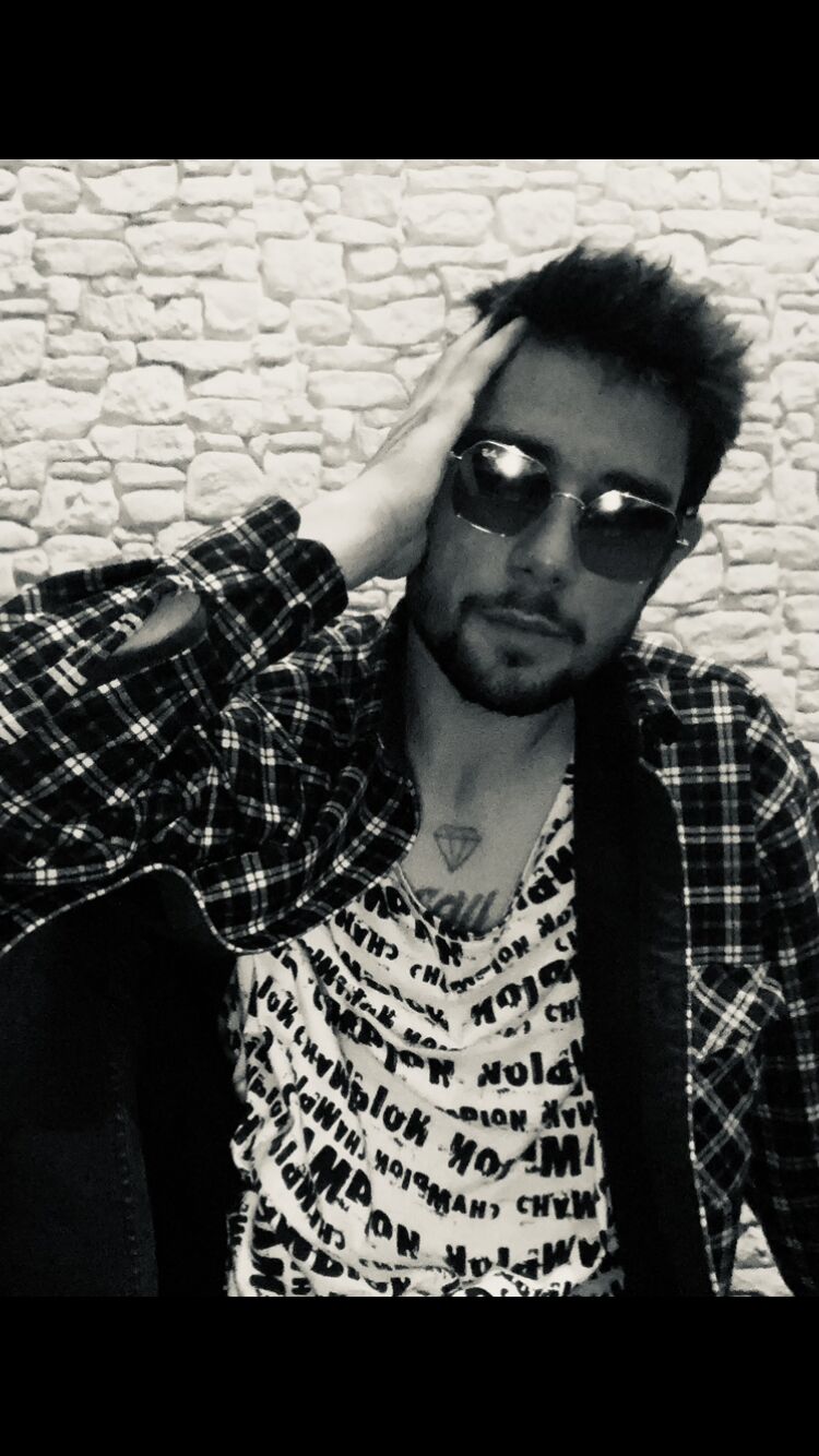  31650653  , 26 ,    