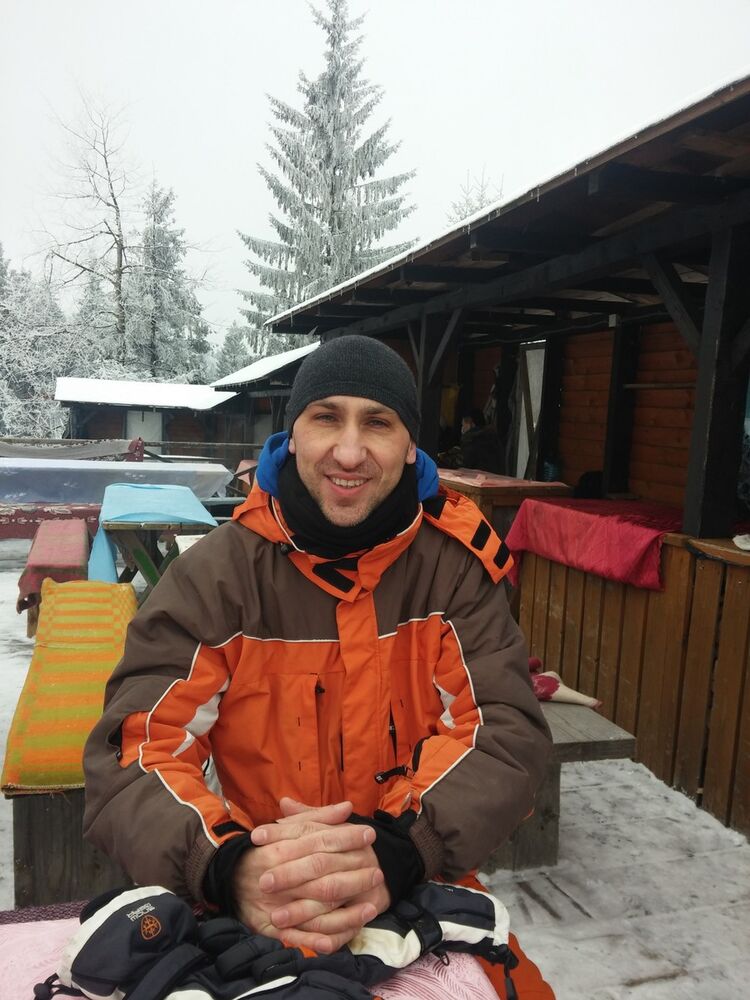  ,   Igor, 45 ,   