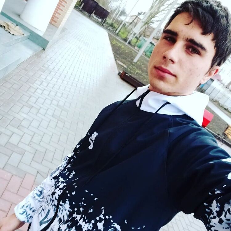  36582923  , 22 ,    