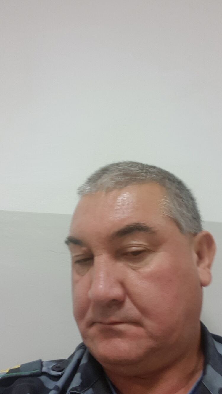  37698043  , 58 ,    
