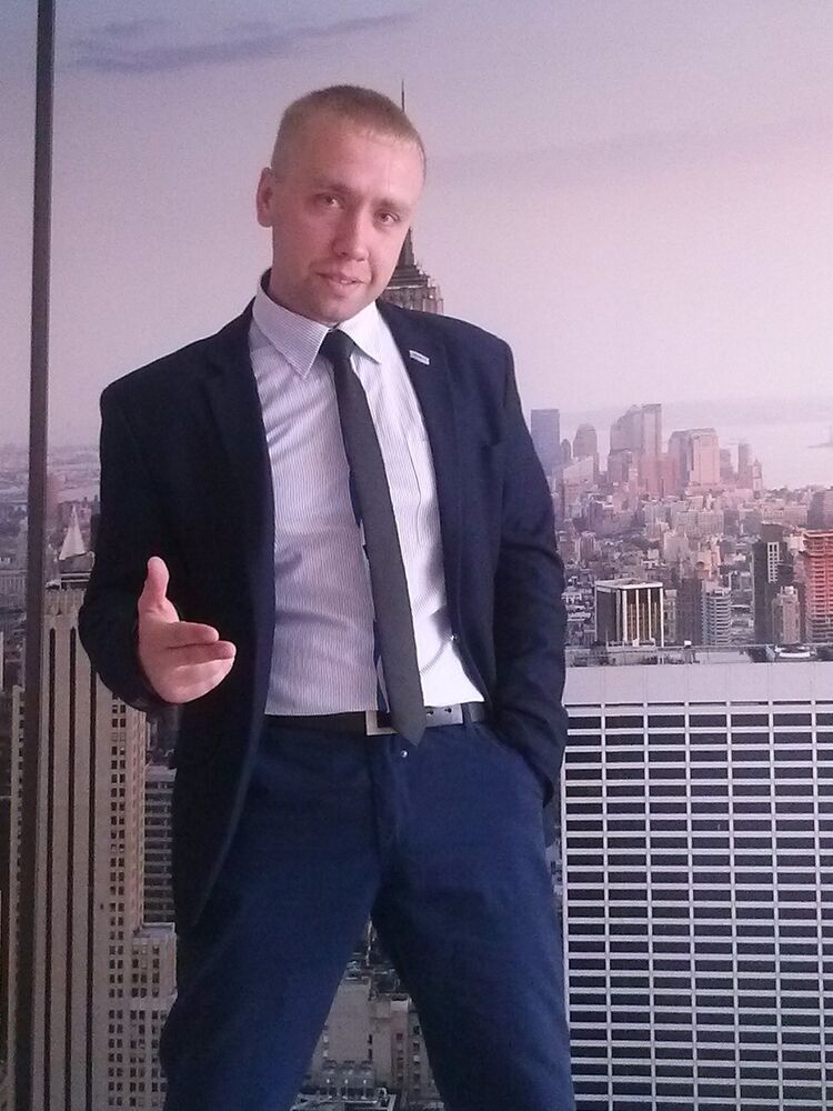  ,   Denis, 39 ,  
