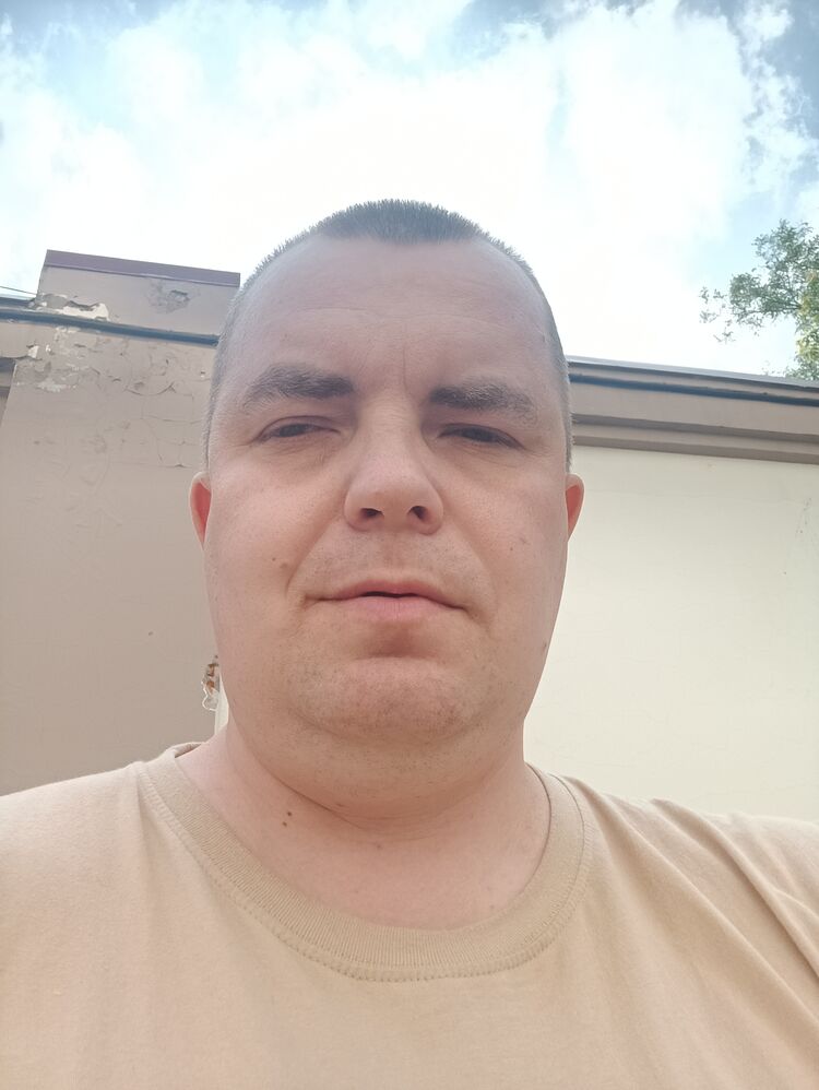  53080573  , 37 ,    