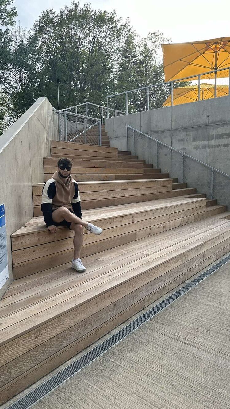  50115413  , 35 ,    Most