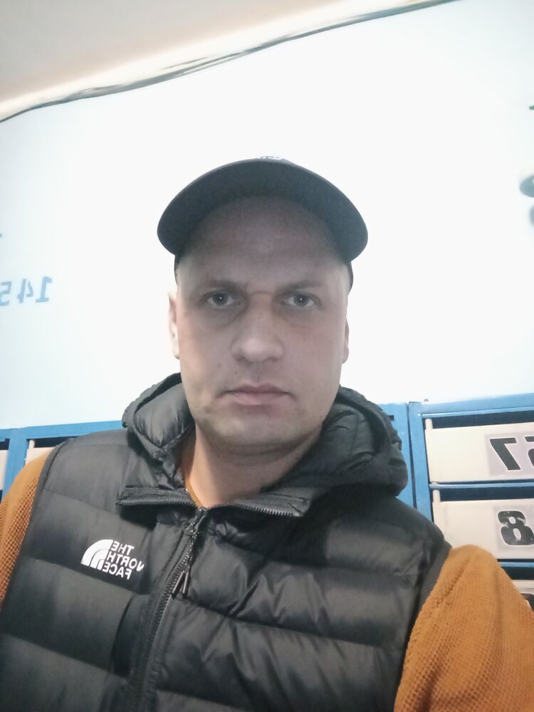  48523403  , 37 ,     