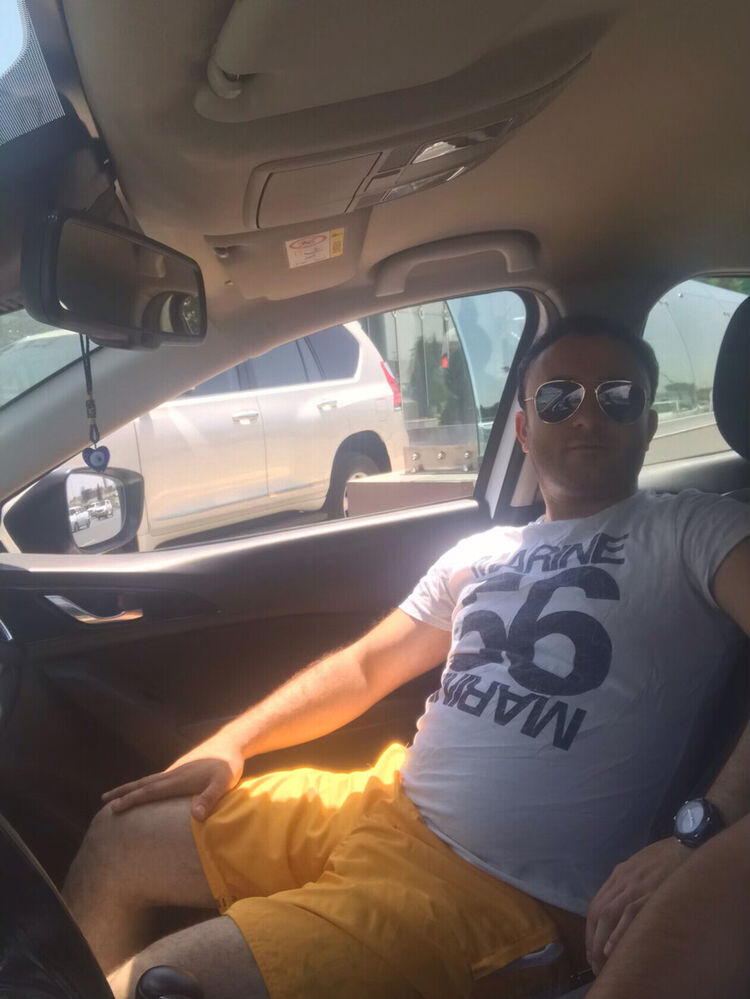  ,   Armen, 35 ,   ,   , c , 