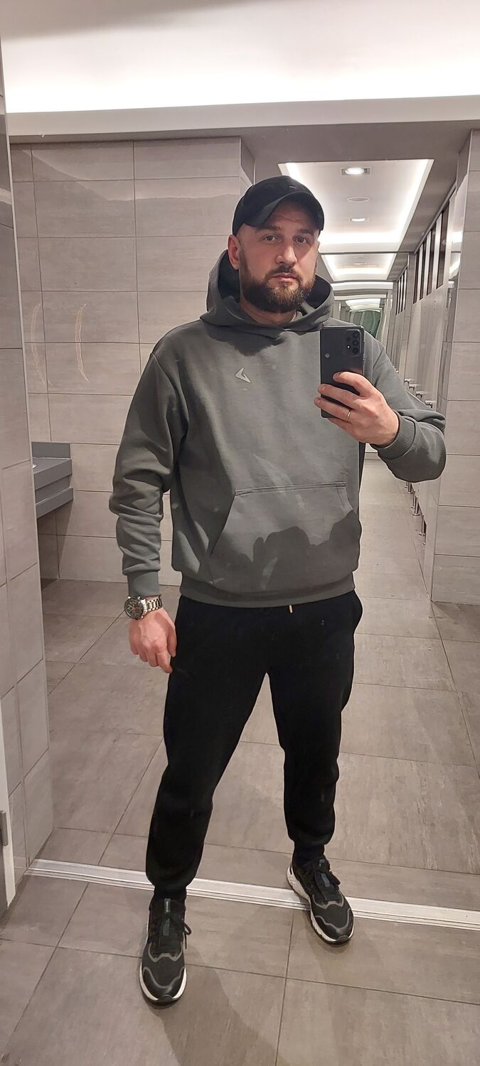  33369563  , 37 ,    