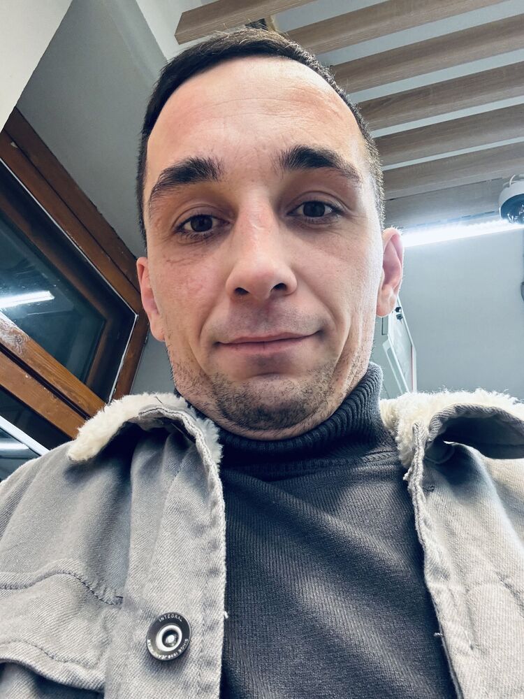  ,   Valeriy, 32 ,   ,   
