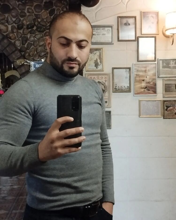  49148233  , 31 ,    -