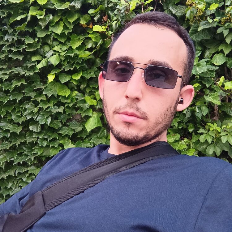  ,   Frhad, 26 ,   ,   