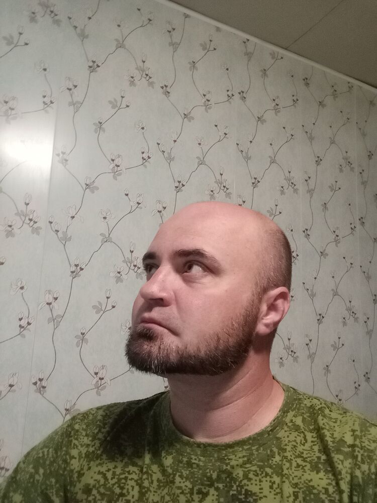  40571883  , 37 ,    