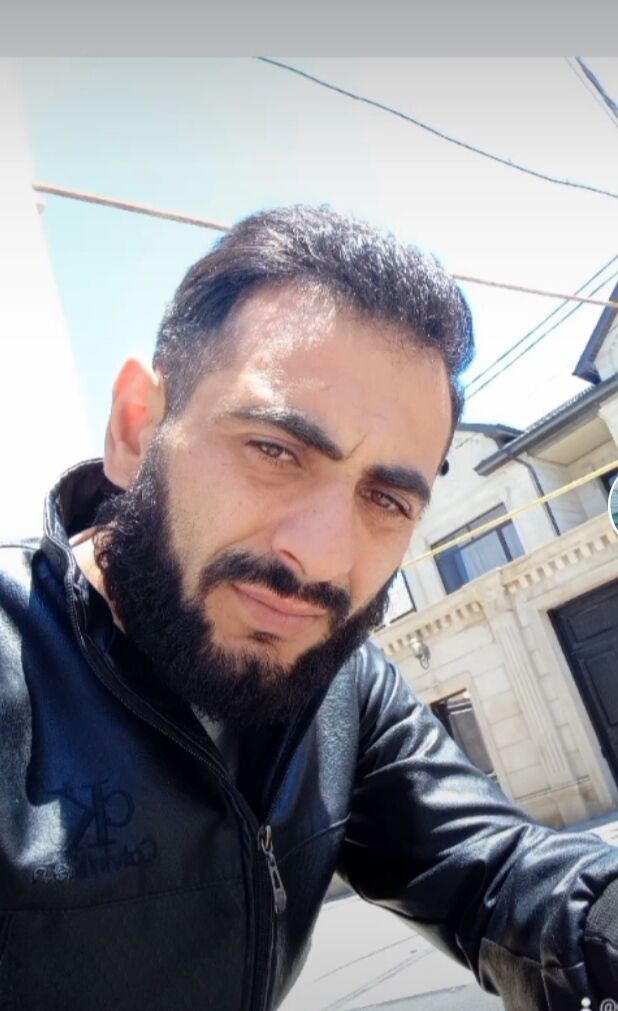  44978623  Emin, 30 ,    