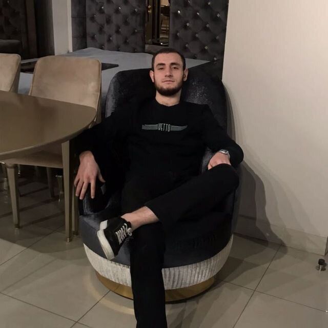  51852143  , 18 ,    --