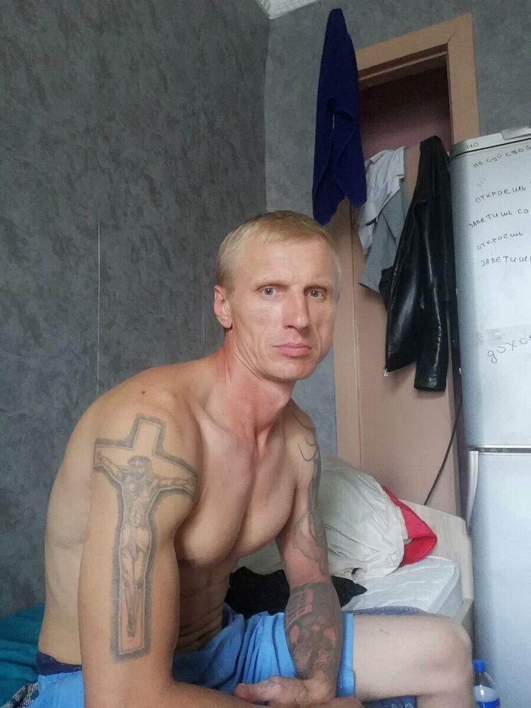  20699923  , 44 ,    