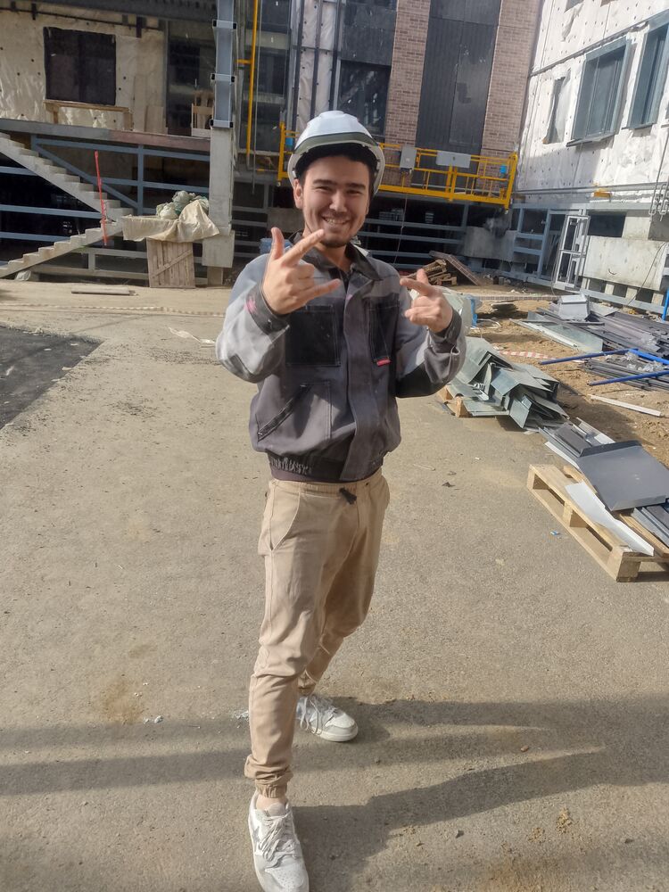  46632263  , 21 ,    