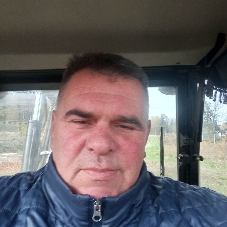  47927553  , 51 ,    