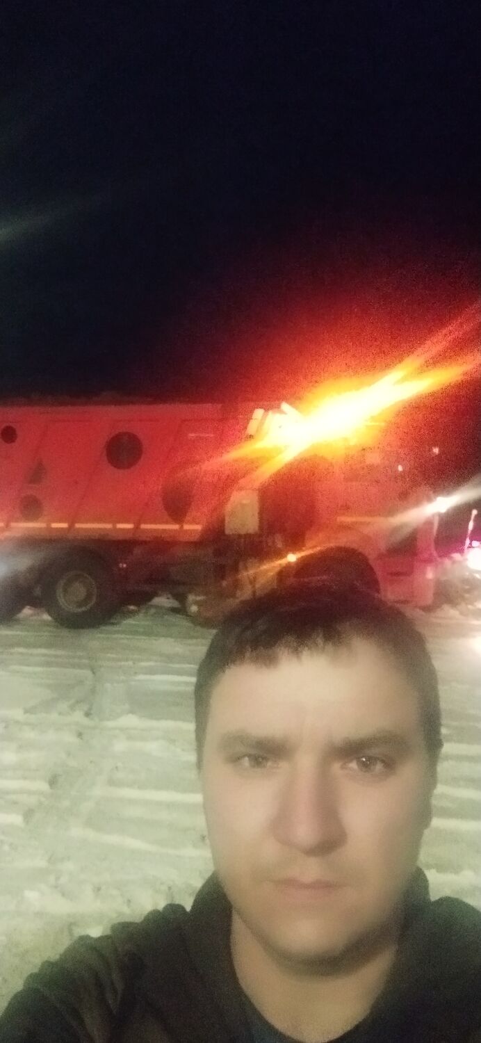  31960253  Ilya, 30 ,    