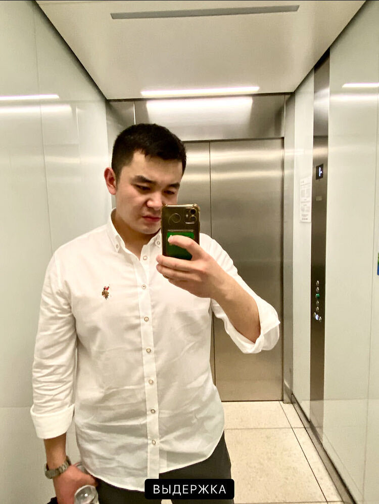  53917753  , 24 ,    -