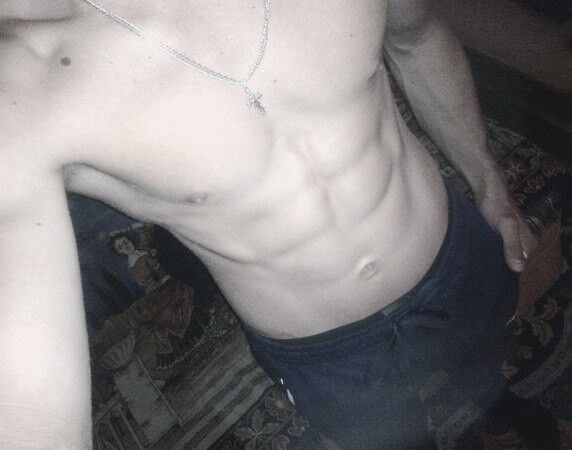  8609093  Andrey, 28 ,    