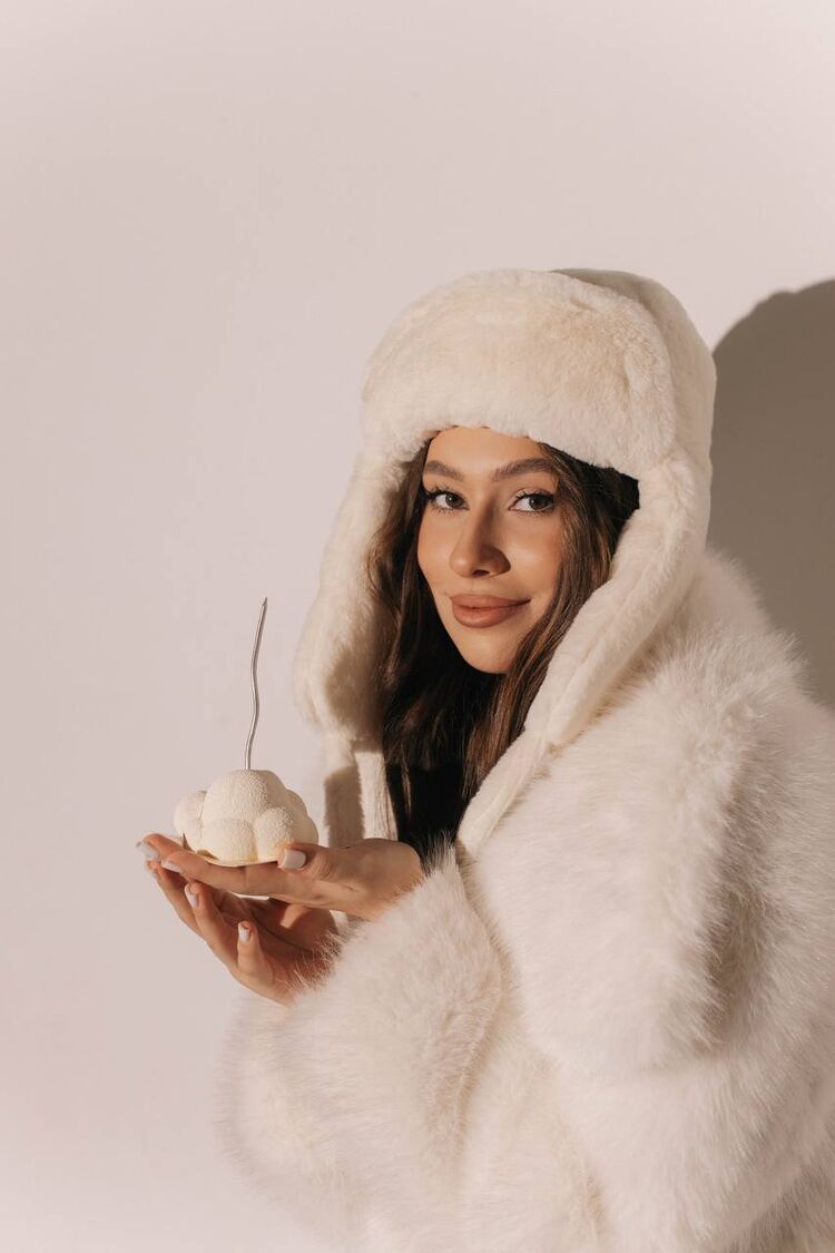  ,   Anya, 27 ,     , c 