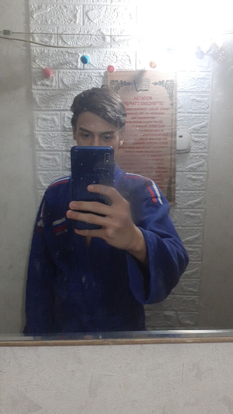  48773313  , 18 ,    