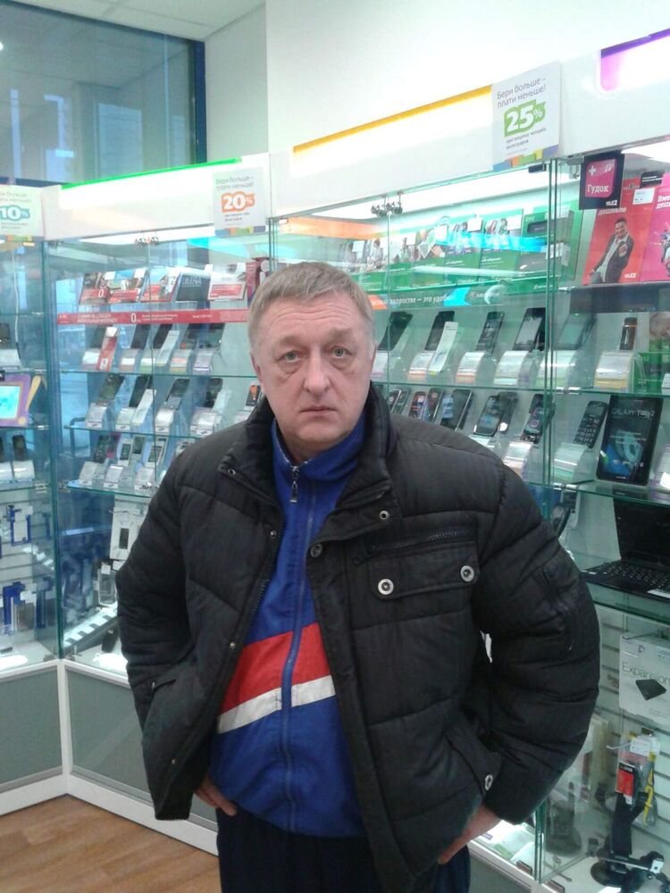  54003733  Aleksandr, 65 ,    