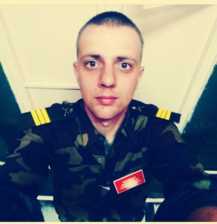  15313353  Ivan, 27 ,    