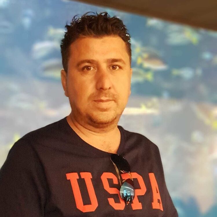  18035943  Deniz, 40 ,    