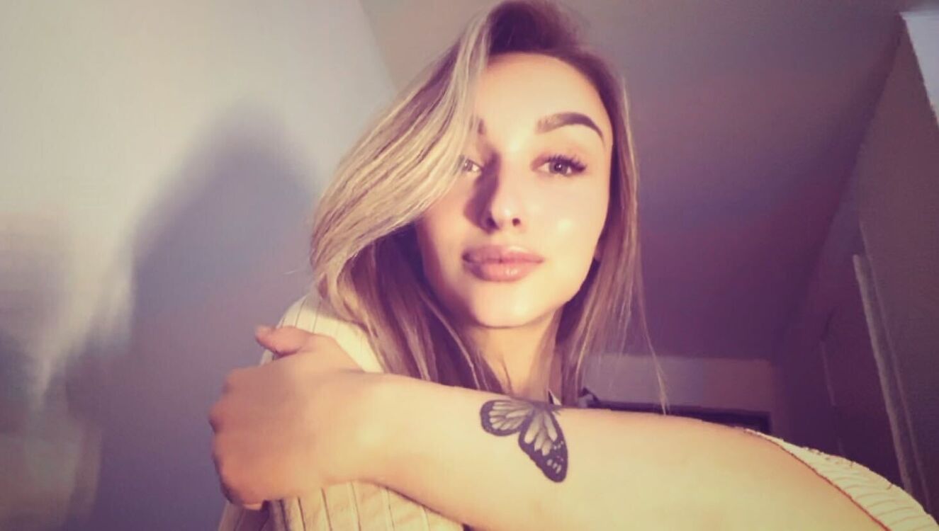  -,   Alina, 19 ,   ,   