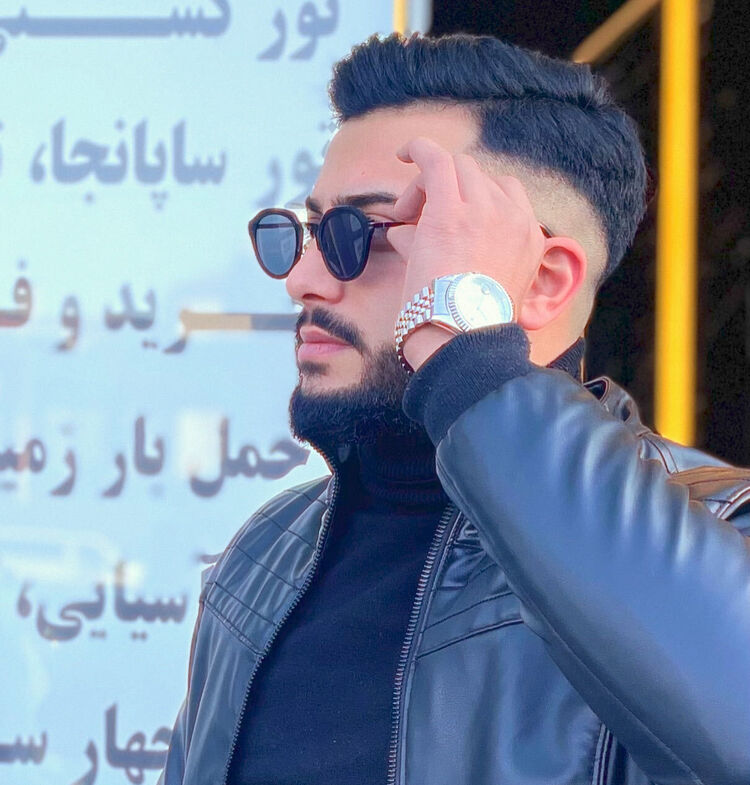  40043263  Murad, 25 ,    