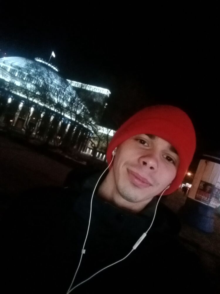  27611493  Oleg, 26 ,    