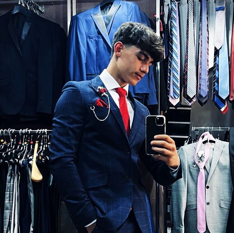  54732353  Oussema, 23 ,    