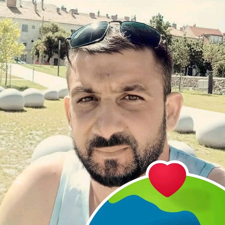  ,   Artur, 37 ,   ,   , c 