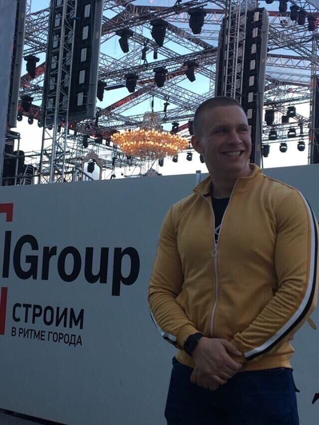  27610753  , 28 ,    -