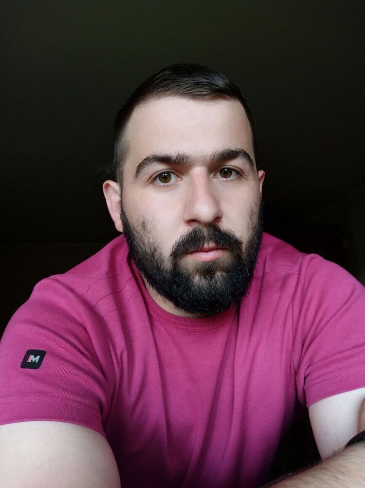  ,   Andriy, 28 ,   ,   