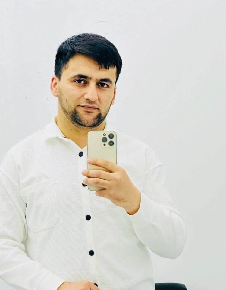  49224023  Khayom, 28 ,    