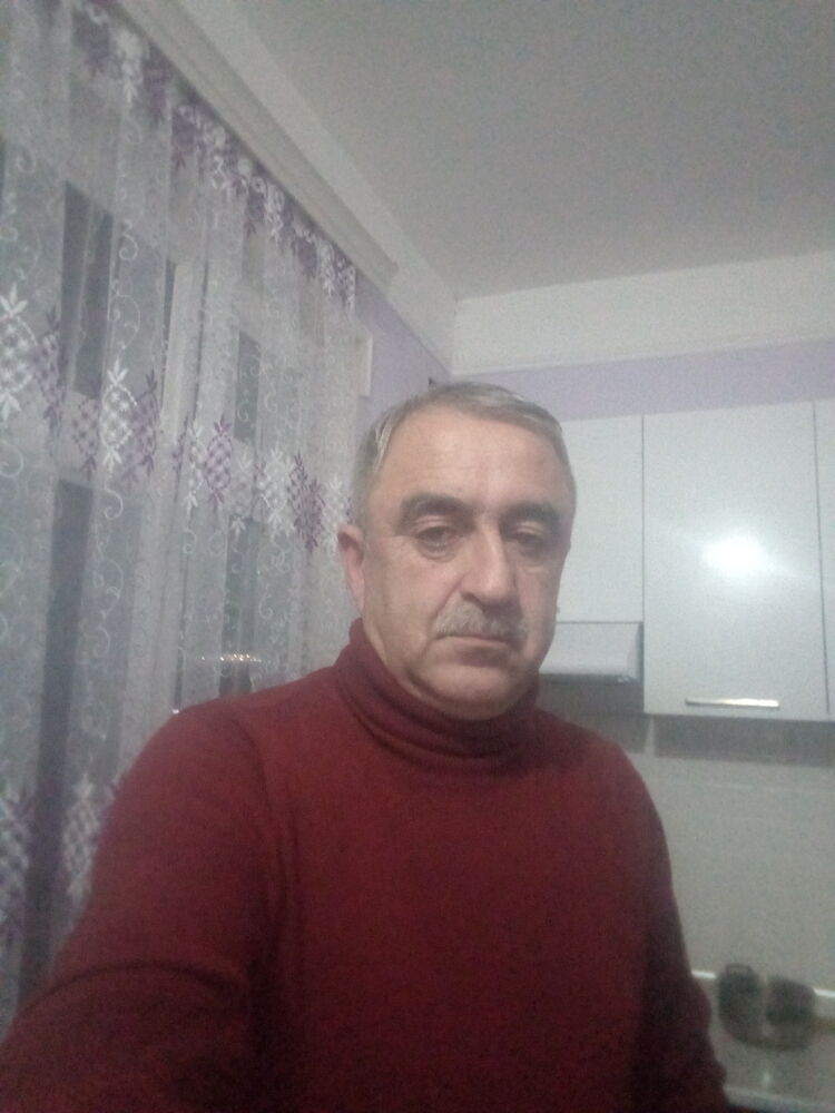  18614843  Asif, 57 ,    