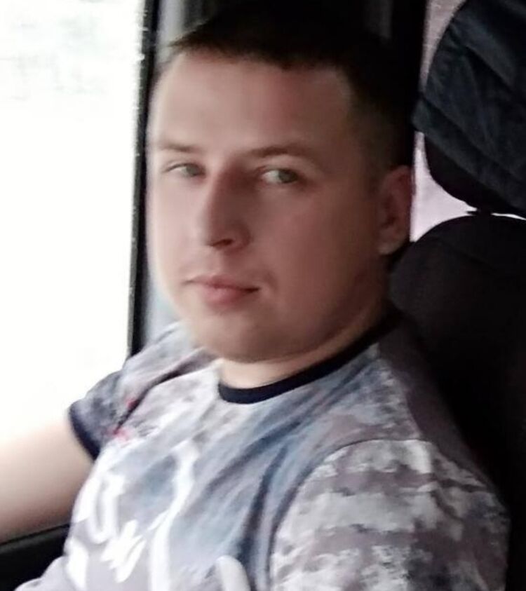 34778013  Denis Donsov, 39 ,    