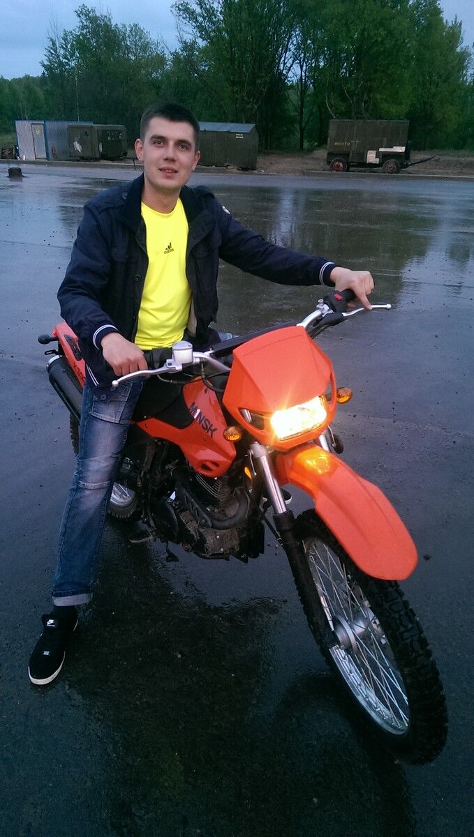  6860093  Artur, 35 ,    