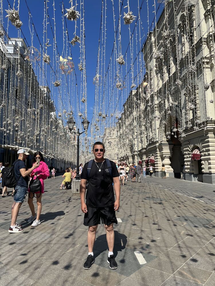  27677153  Igor, 39 ,    