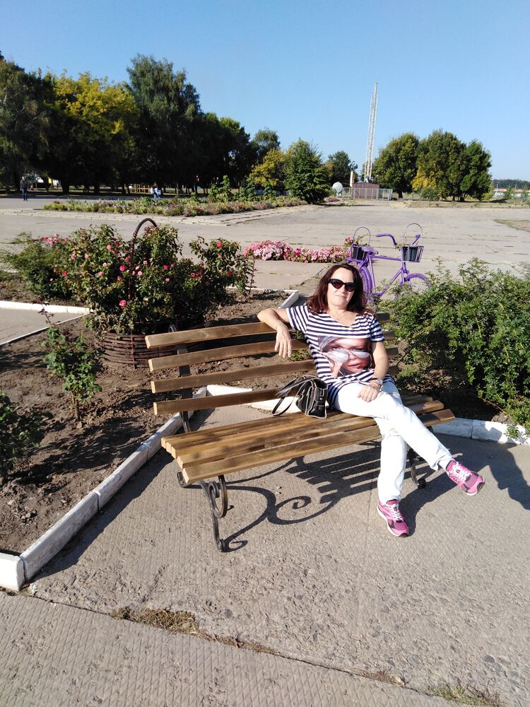  24773283  Lara, 55 ,    