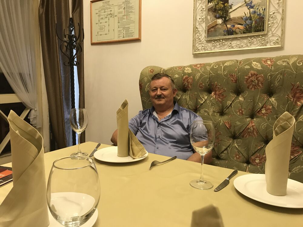  30028073  Nik, 57 ,    --