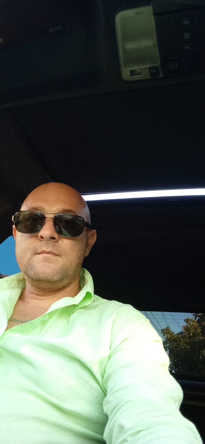  ,   Dany, 43 ,   ,   