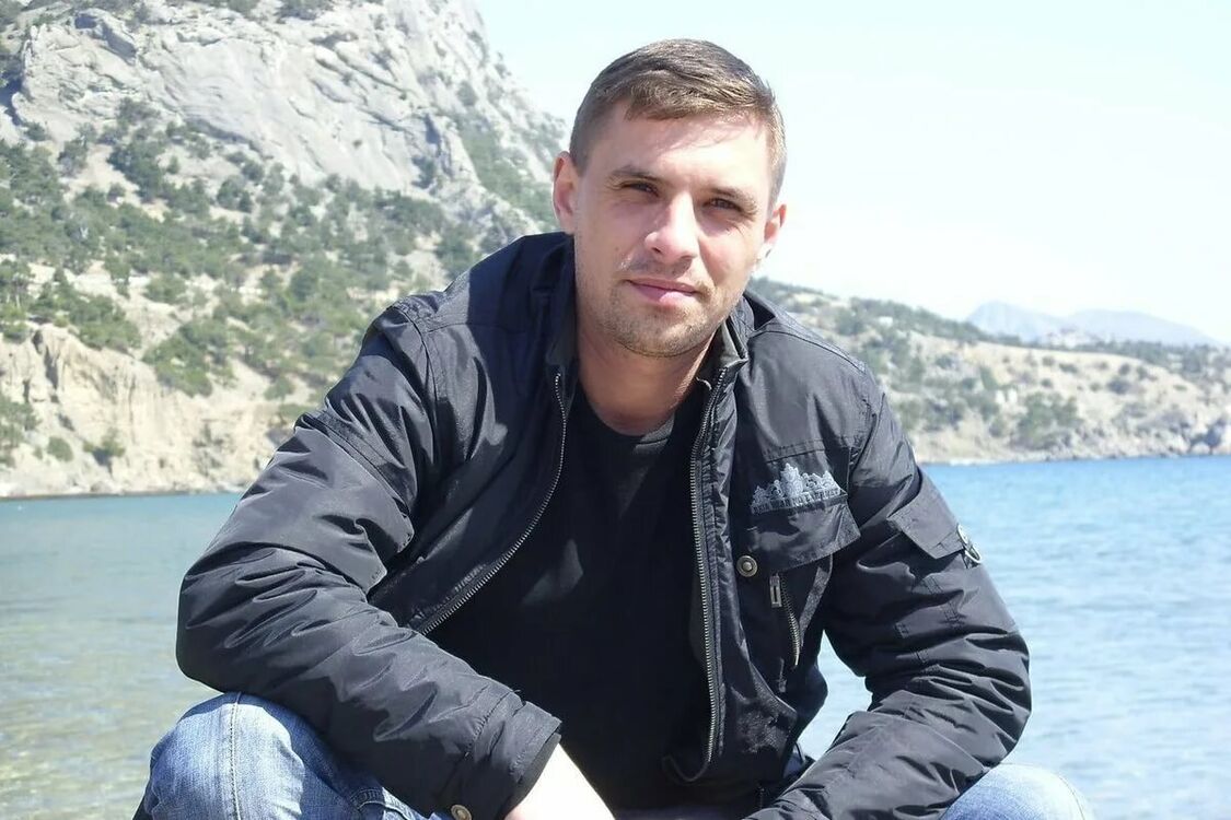  33355673  Andrei, 43 ,    